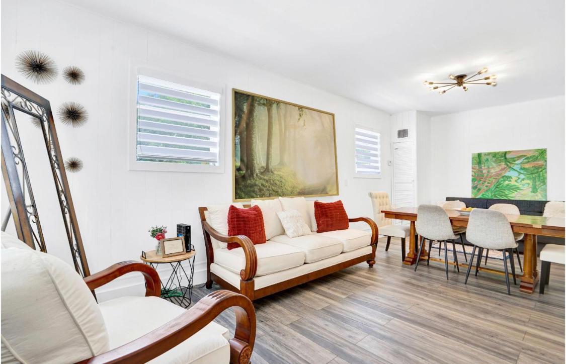 Casa Wellness Apartment Tamiami Екстериор снимка