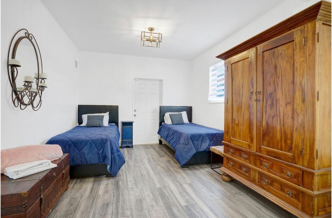 Casa Wellness Apartment Tamiami Екстериор снимка