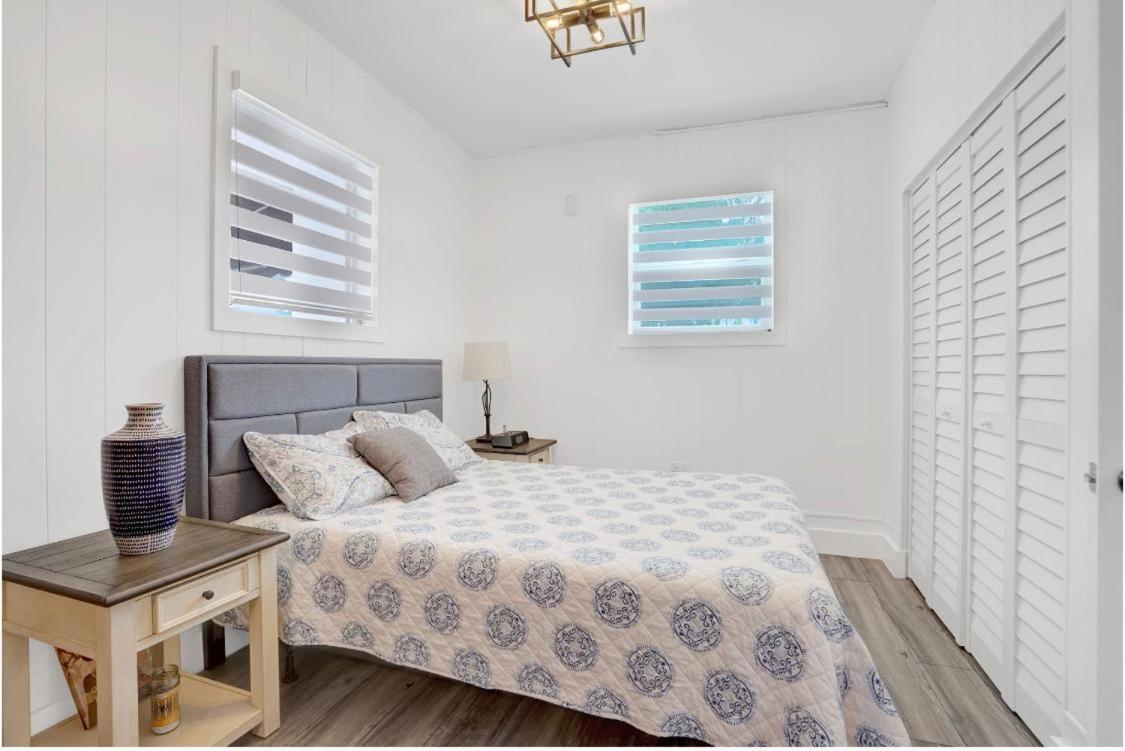 Casa Wellness Apartment Tamiami Екстериор снимка